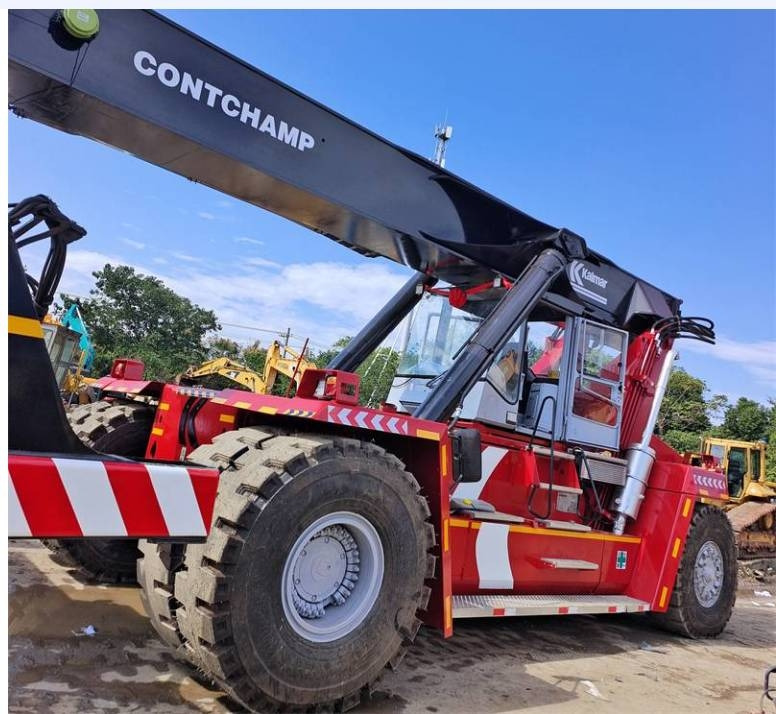 Kalmar DRF 450 - Reachstacker: fotoğraf 1 Kalmar DRF 450 - Reachstacker: fotoğraf 1
