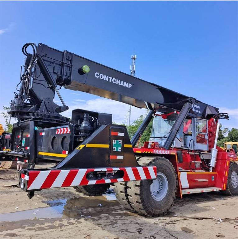 Kalmar DRF 450 - Reachstacker: fotoğraf 1 Kalmar DRF 450 - Reachstacker: fotoğraf 1