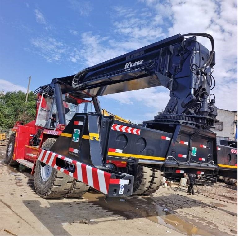 Kalmar DRF 450 - Reachstacker: fotoğraf 5 Kalmar DRF 450 - Reachstacker: fotoğraf 5
