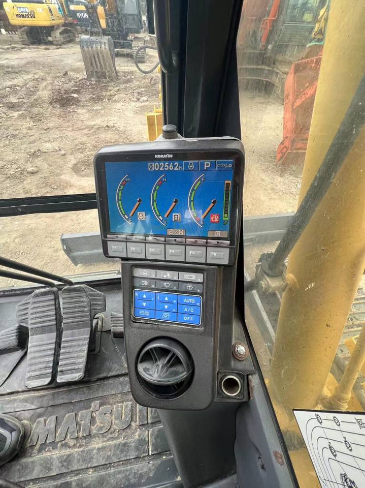 Paletli ekskavatör Komatsu PC 70-8: fotoğraf 11