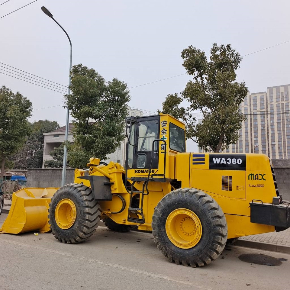 Komatsu WA 380 - Paletli ekskavatör: fotoğraf 3 Komatsu WA 380 - Paletli ekskavatör: fotoğraf 3