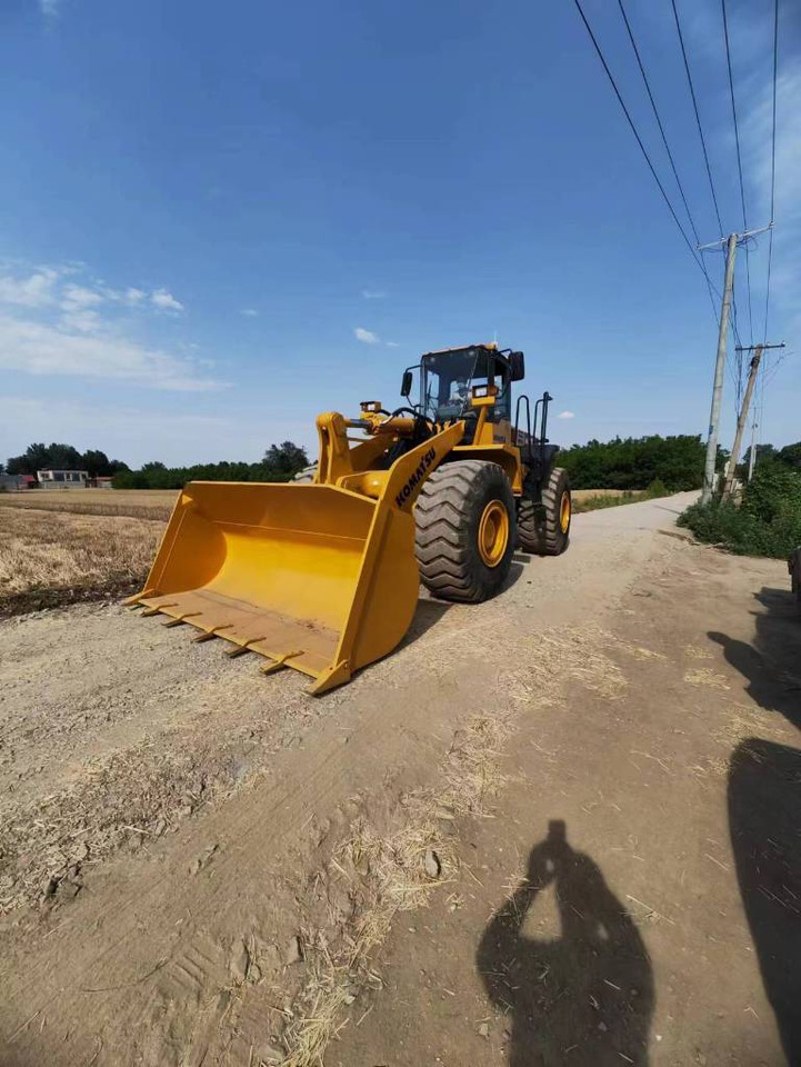 Komatsu WA 470-3 - Tekerlekli yükleyici: fotoğraf 3 Komatsu WA 470-3 - Tekerlekli yükleyici: fotoğraf 3