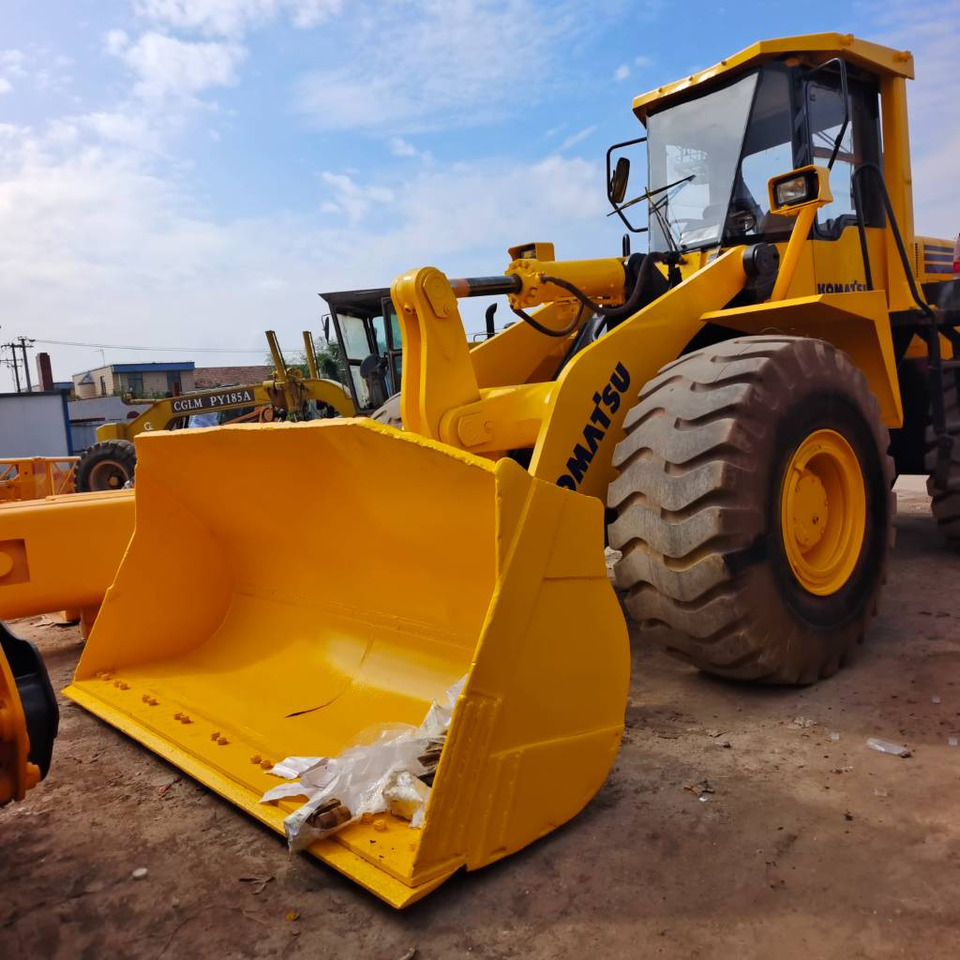 Komatsu WA 470-3 - Tekerlekli yükleyici: fotoğraf 4 Komatsu WA 470-3 - Tekerlekli yükleyici: fotoğraf 4