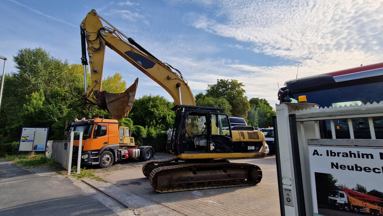 CAT 324 D Deutsche Maschine | Schnellwechsler | Löffel | Hammerhydraulik | 8016h original - Paletli ekskavatör: fotoğraf 1 CAT 324 D Deutsche Maschine | Schnellwechsler | Löffel | Hammerhydraulik | 8016h original - Paletli ekskavatör: fotoğraf 1