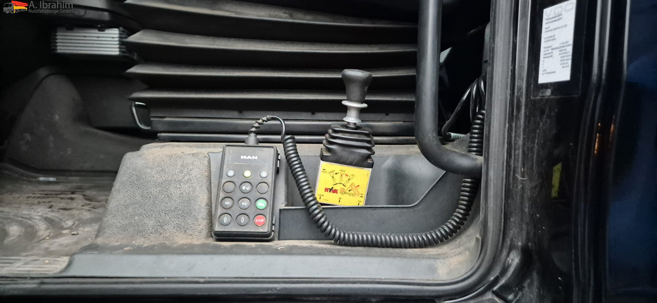 MAN 18.440 Zustand gut 2x Tank, Retarder - Çekici: fotoğraf 5 MAN 18.440 Zustand gut 2x Tank, Retarder - Çekici: fotoğraf 5