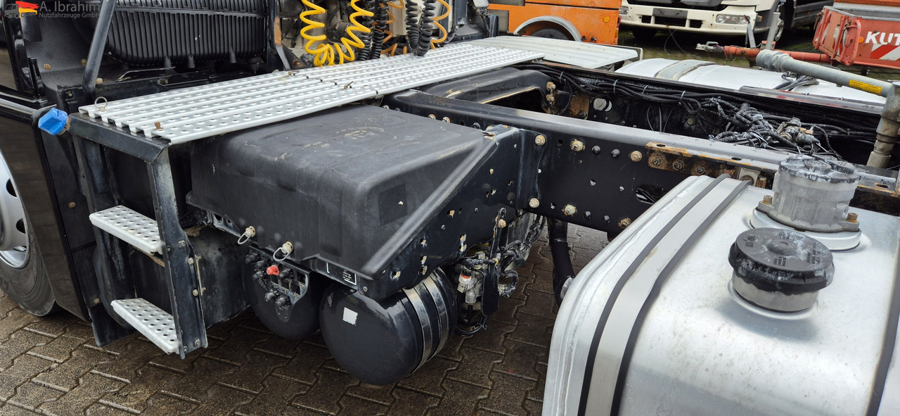 MAN TGX 18.400 Retarder, Klima, Kipphydraulik - Çekici: fotoğraf 5 MAN TGX 18.400 Retarder, Klima, Kipphydraulik - Çekici: fotoğraf 5