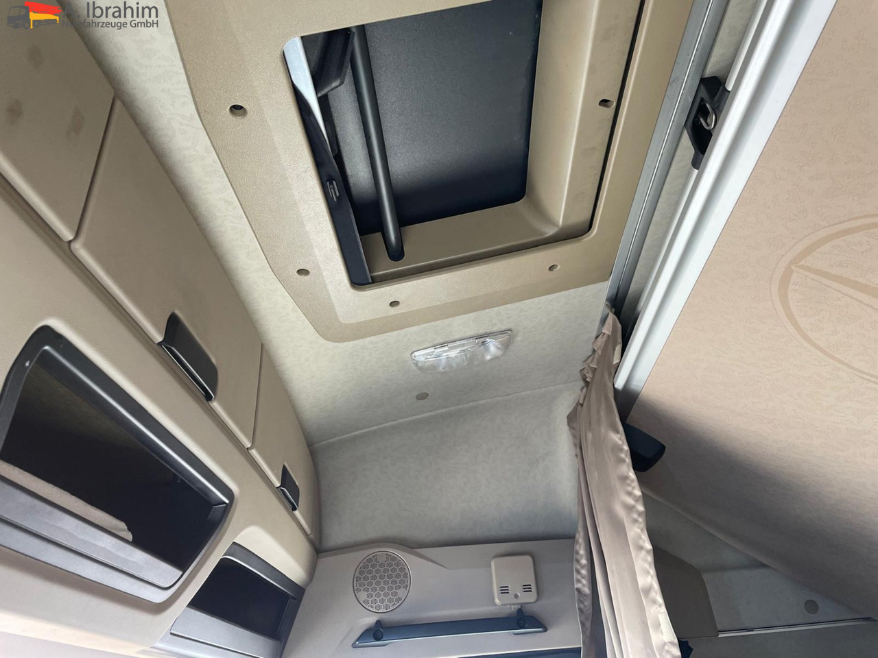 Mercedes-Benz 1845 Kipphydraulik, Retarder, Kompressor 4x2 - Çekici: fotoğraf 5 Mercedes-Benz 1845 Kipphydraulik, Retarder, Kompressor 4x2 - Çekici: fotoğraf 5