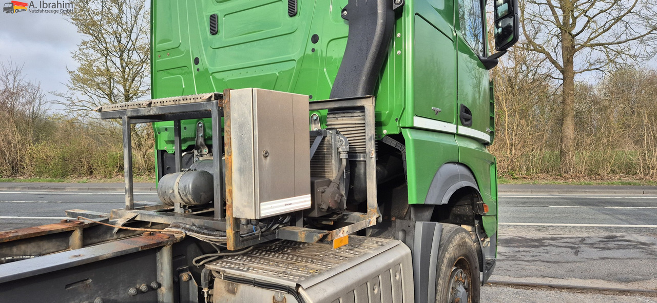 Mercedes-Benz DB 2853 4x4x2H Retarder - Çekici: fotoğraf 4 Mercedes-Benz DB 2853 4x4x2H Retarder - Çekici: fotoğraf 4