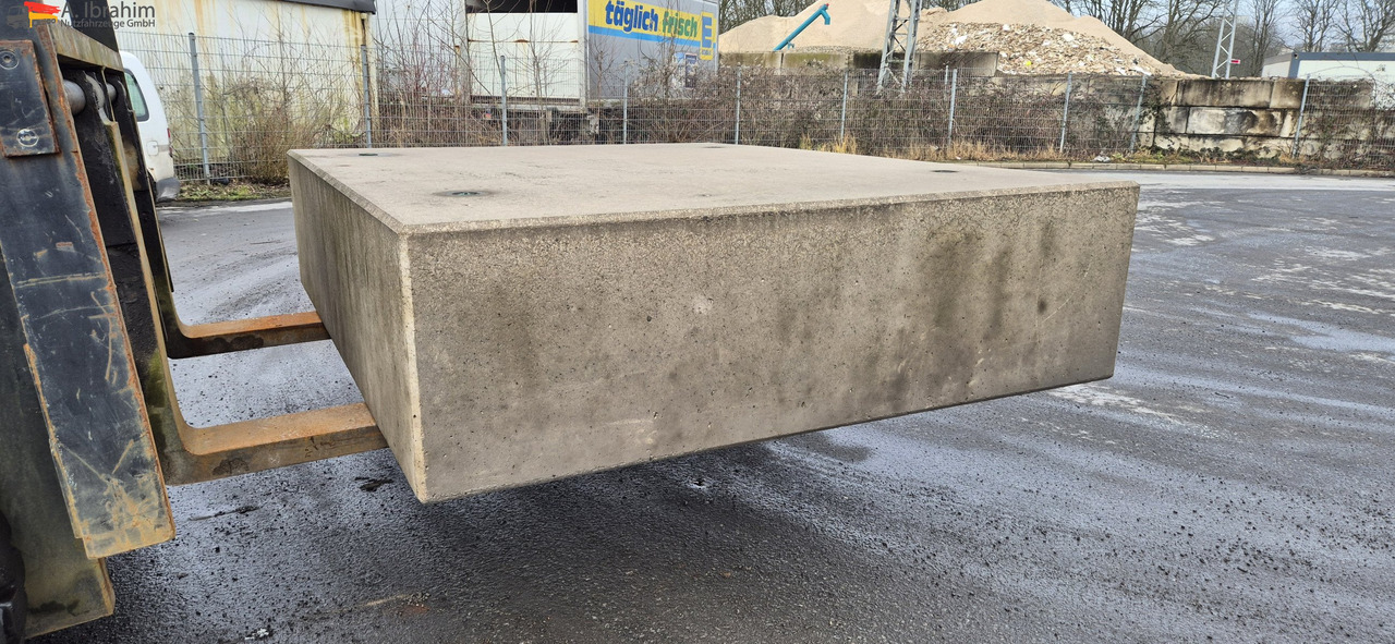 Mercedes-Benz Kontergewicht für SZM 8000 - 9000 kg mehr als 10 Stck. - Çekici: fotoğraf 4 Mercedes-Benz Kontergewicht für SZM 8000 - 9000 kg mehr als 10 Stck. - Çekici: fotoğraf 4