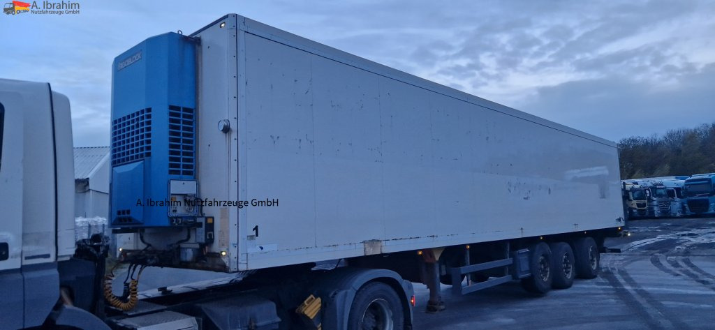 Schmitz SKO 24 Citysattel, 3. Achse zwangsgelenkt Frigoblock - Dorse: fotoğraf 1 Schmitz SKO 24 Citysattel, 3. Achse zwangsgelenkt Frigoblock - Dorse: fotoğraf 1