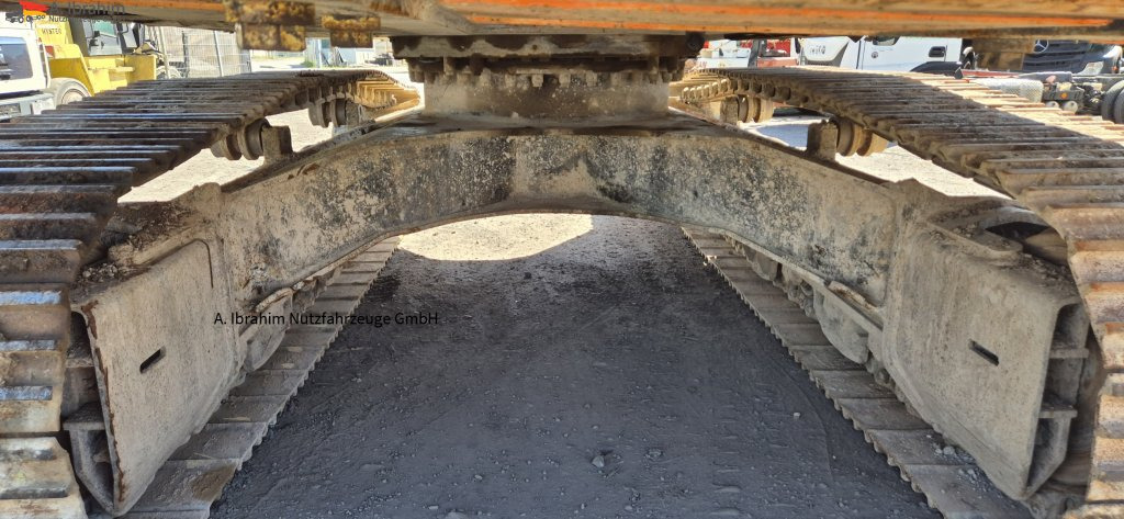 Hitachi ZX 300LCN-6 Schaden imHeckbereich, läuft aber !! 8125 h - Paletli ekskavatör: fotoğraf 4 Hitachi ZX 300LCN-6 Schaden imHeckbereich, läuft aber !! 8125 h - Paletli ekskavatör: fotoğraf 4