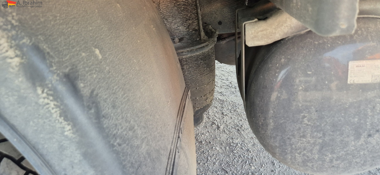 MAN TGL 8.160 4x2 Brotkoffer mit Kühlfach nicht fahrbereit ! nicht rollfähig - Frigorifik kamyonet: fotoğraf 4 MAN TGL 8.160 4x2 Brotkoffer mit Kühlfach nicht fahrbereit ! nicht rollfähig - Frigorifik kamyonet: fotoğraf 4