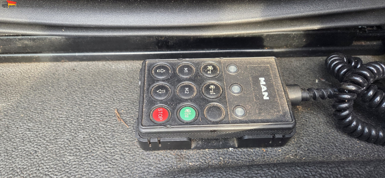 MAN TGM 18.290 Carrier Supra 950 U | LBW | 2 Kammer MT | Schneeketten - Refrijeratör kamyon: fotoğraf 4 MAN TGM 18.290 Carrier Supra 950 U | LBW | 2 Kammer MT | Schneeketten - Refrijeratör kamyon: fotoğraf 4