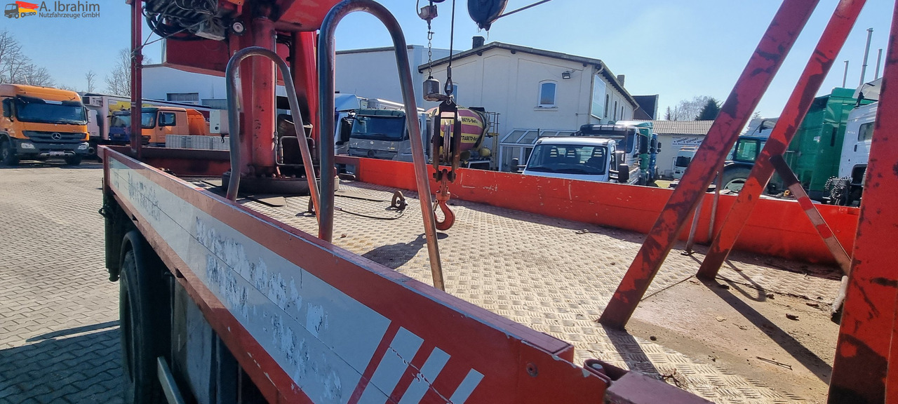 Mercedes-Benz 1722 Dachdeckerkran Cormach 30000 TECH, - Vinçli kamyon, Sal/ Açık kasa kamyon: fotoğraf 2 Mercedes-Benz 1722 Dachdeckerkran Cormach 30000 TECH, - Vinçli kamyon, Sal/ Açık kasa kamyon: fotoğraf 2