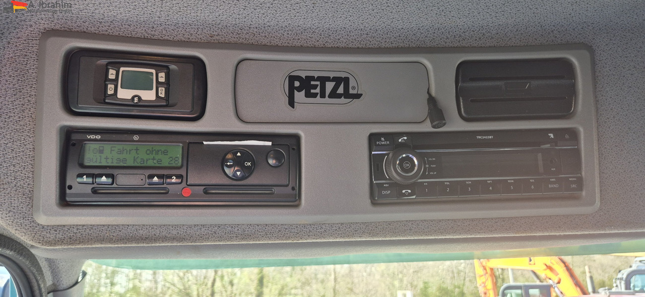 Mercedes-Benz 1824 Kipper Kran, Edelstahlaufbau Tierentsorgung - Damperli kamyon, Vinçli kamyon: fotoğraf 3 Mercedes-Benz 1824 Kipper Kran, Edelstahlaufbau Tierentsorgung - Damperli kamyon, Vinçli kamyon: fotoğraf 3