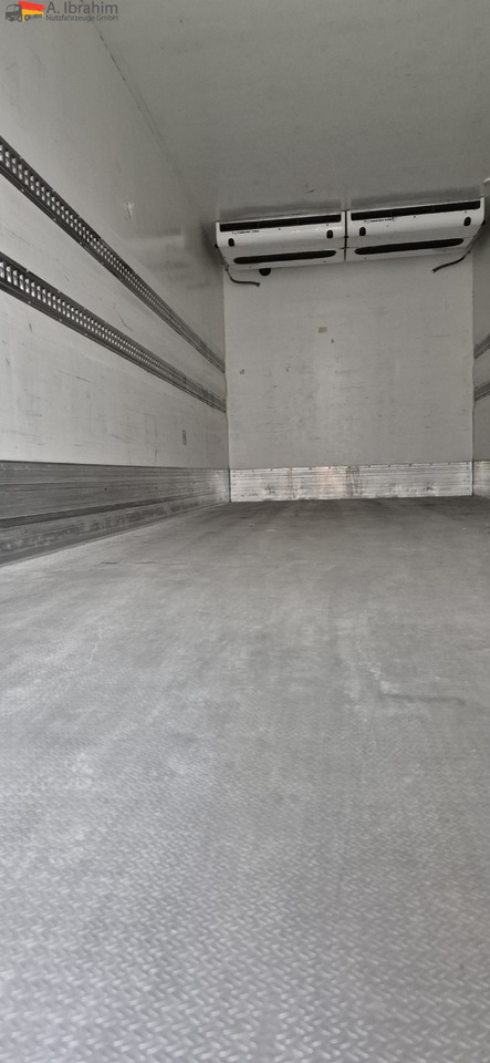 Mercedes-Benz 1830L Thermoking UT1200 - Refrijeratör kamyon: fotoğraf 4 Mercedes-Benz 1830L Thermoking UT1200 - Refrijeratör kamyon: fotoğraf 4