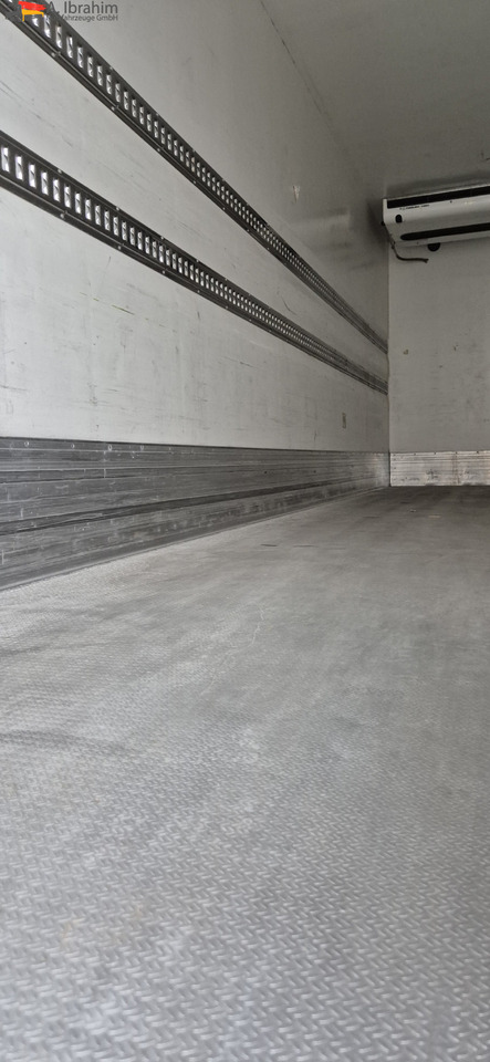 Mercedes-Benz 1830L Thermoking UT1200 - Refrijeratör kamyon: fotoğraf 3 Mercedes-Benz 1830L Thermoking UT1200 - Refrijeratör kamyon: fotoğraf 3