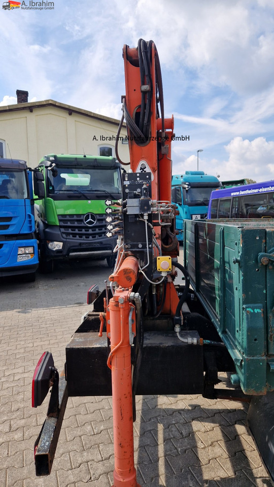 Mercedes-Benz DB 813 Pritsche Kran H- Kennzeichen,Oldtimer ein Stück Geschichte - Açık kasa kamyonet: fotoğraf 2 Mercedes-Benz DB 813 Pritsche Kran H- Kennzeichen,Oldtimer ein Stück Geschichte - Açık kasa kamyonet: fotoğraf 2