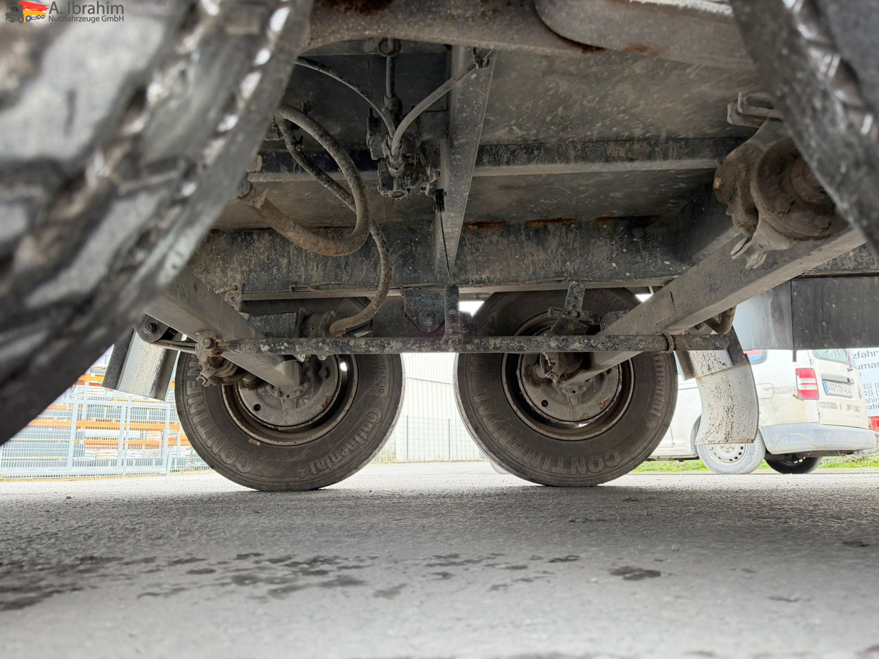 Obermaier TUE110 SDAH Tieflader | | Trommelbremse | Rampen | 7.2 Plattform | Stützfuß vorne - Alçak çerçeveli platform römork: fotoğraf 4 Obermaier TUE110 SDAH Tieflader | | Trommelbremse | Rampen | 7.2 Plattform | Stützfuß vorne - Alçak çerçeveli platform römork: fotoğraf 4