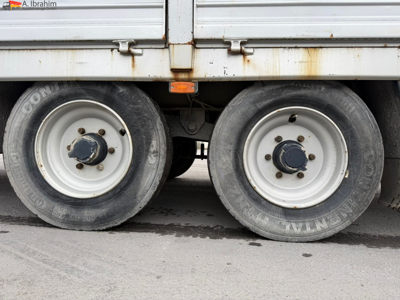 Obermaier TUE110 SDAH Tieflader | | Trommelbremse | Rampen | 7.2 Plattform | Stützfuß vorne - Alçak çerçeveli platform römork: fotoğraf 3 Obermaier TUE110 SDAH Tieflader | | Trommelbremse | Rampen | 7.2 Plattform | Stützfuß vorne - Alçak çerçeveli platform römork: fotoğraf 3