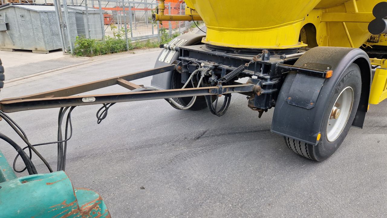 SPITZER SAPI 1832 Topzustand, einsatzbereit - Tanker römork: fotoğraf 3 SPITZER SAPI 1832 Topzustand, einsatzbereit - Tanker römork: fotoğraf 3