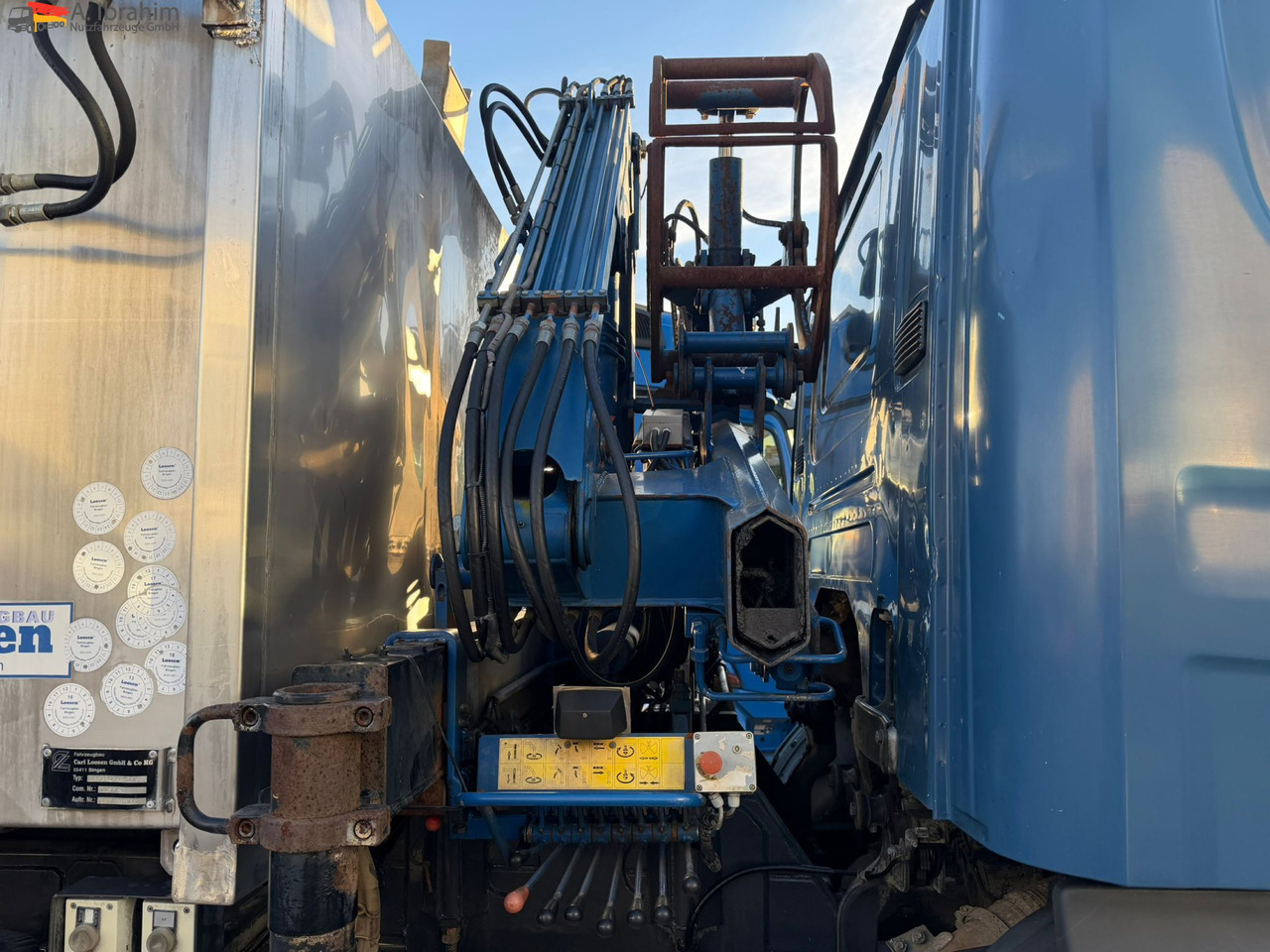 Scania B4X2 Edelstahlkipper für Tierkörperbeseitigung Kran MKG - Çöp kamyonu: fotoğraf 5 Scania B4X2 Edelstahlkipper für Tierkörperbeseitigung Kran MKG - Çöp kamyonu: fotoğraf 5