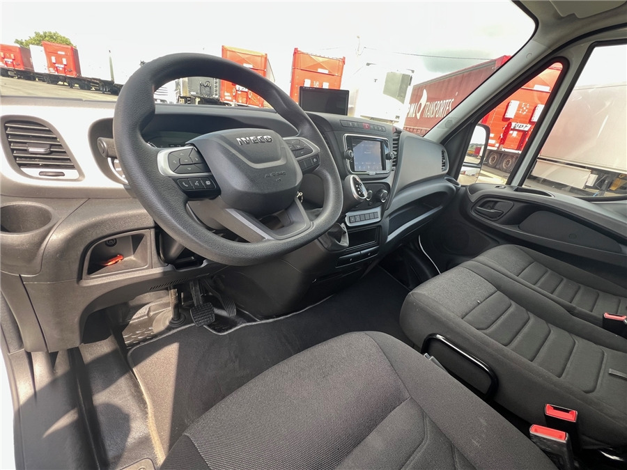 Kapalı kasa kamyonet Iveco 35C16HA8: fotoğraf 13