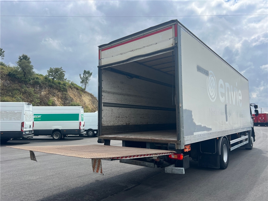 Renault D 19 - Kapalı kasa kamyon: fotoğraf 5 Renault D 19 - Kapalı kasa kamyon: fotoğraf 5