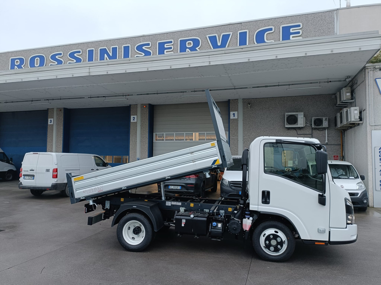 ISUZU M27 CABINA LARGA 3000 cc - Damperli kamyonet: fotoğraf 3 ISUZU M27 CABINA LARGA 3000 cc - Damperli kamyonet: fotoğraf 3