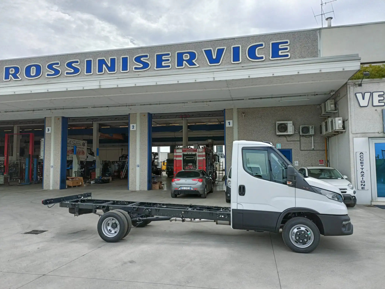 IVECO DAILY 35C18 MOD. 2025 A TELAIO NUOVO - Kamyonet: fotoğraf 3 IVECO DAILY 35C18 MOD. 2025 A TELAIO NUOVO - Kamyonet: fotoğraf 3