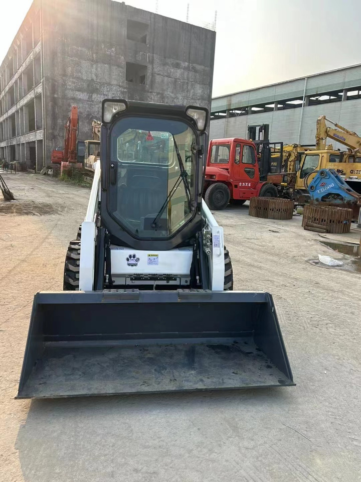 Bobcat S450 - Mini yükleyici: fotoğraf 1 Bobcat S450 - Mini yükleyici: fotoğraf 1