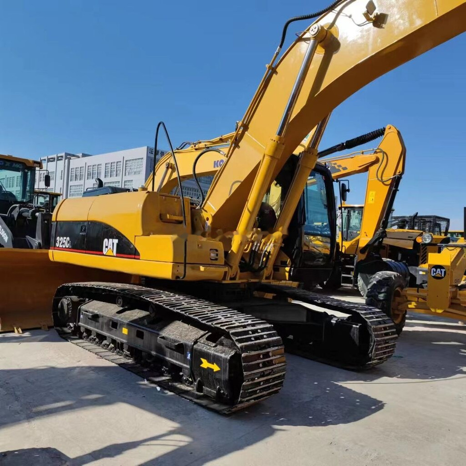 Caterpillar 325C - Paletli ekskavatör: fotoğraf 3 Caterpillar 325C - Paletli ekskavatör: fotoğraf 3