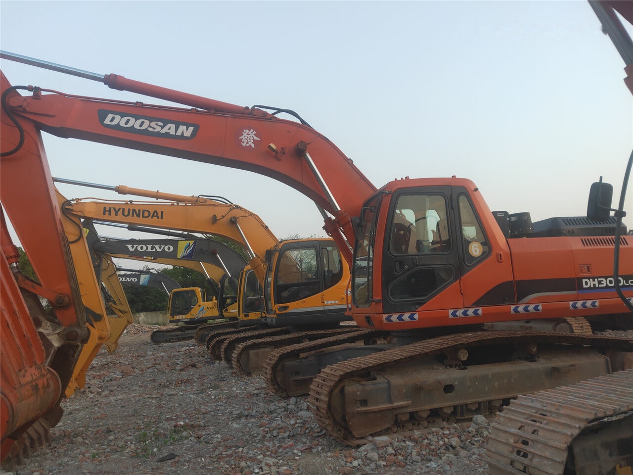 Doosan DH300LC-7 - Paletli ekskavatör: fotoğraf 4 Doosan DH300LC-7 - Paletli ekskavatör: fotoğraf 4