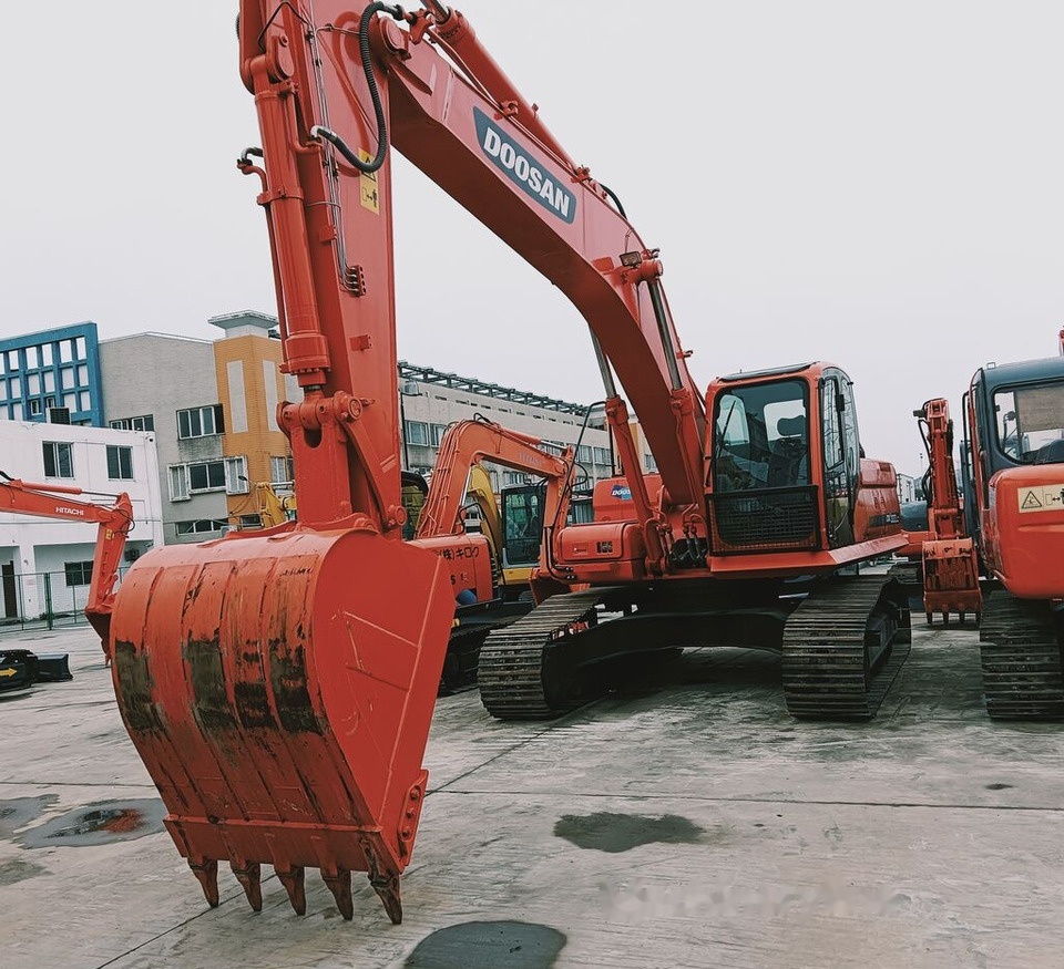Doosan DX300 - Paletli ekskavatör: fotoğraf 3 Doosan DX300 - Paletli ekskavatör: fotoğraf 3