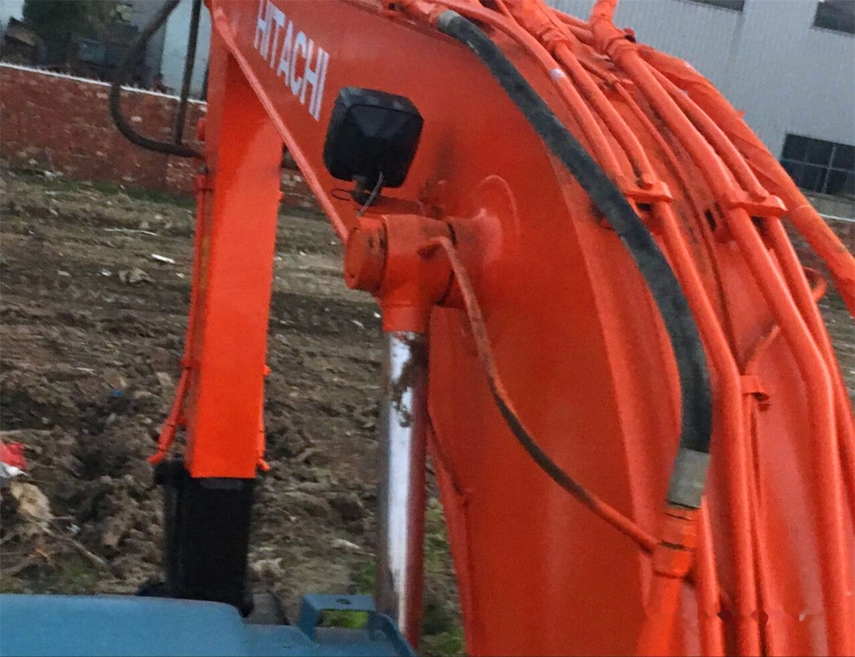 Hitachi EX120-3 - Paletli ekskavatör: fotoğraf 2 Hitachi EX120-3 - Paletli ekskavatör: fotoğraf 2