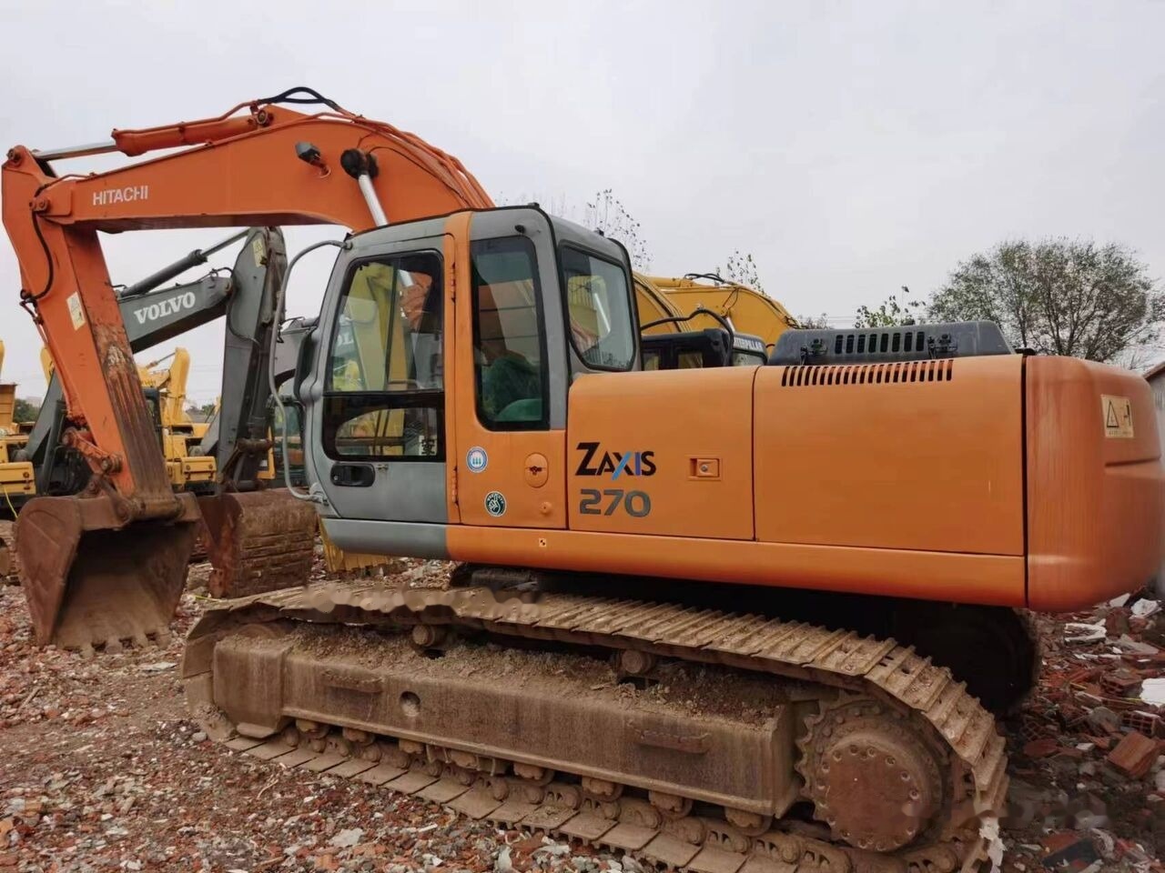Hitachi ZX270 - Paletli ekskavatör: fotoğraf 5 Hitachi ZX270 - Paletli ekskavatör: fotoğraf 5