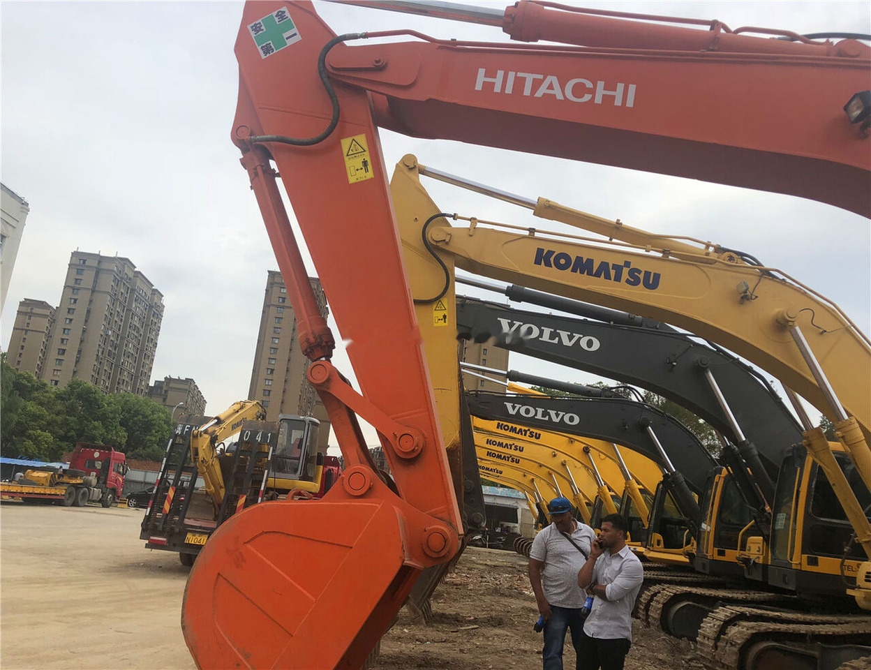 Hitachi ZX360 - Paletli ekskavatör: fotoğraf 3 Hitachi ZX360 - Paletli ekskavatör: fotoğraf 3