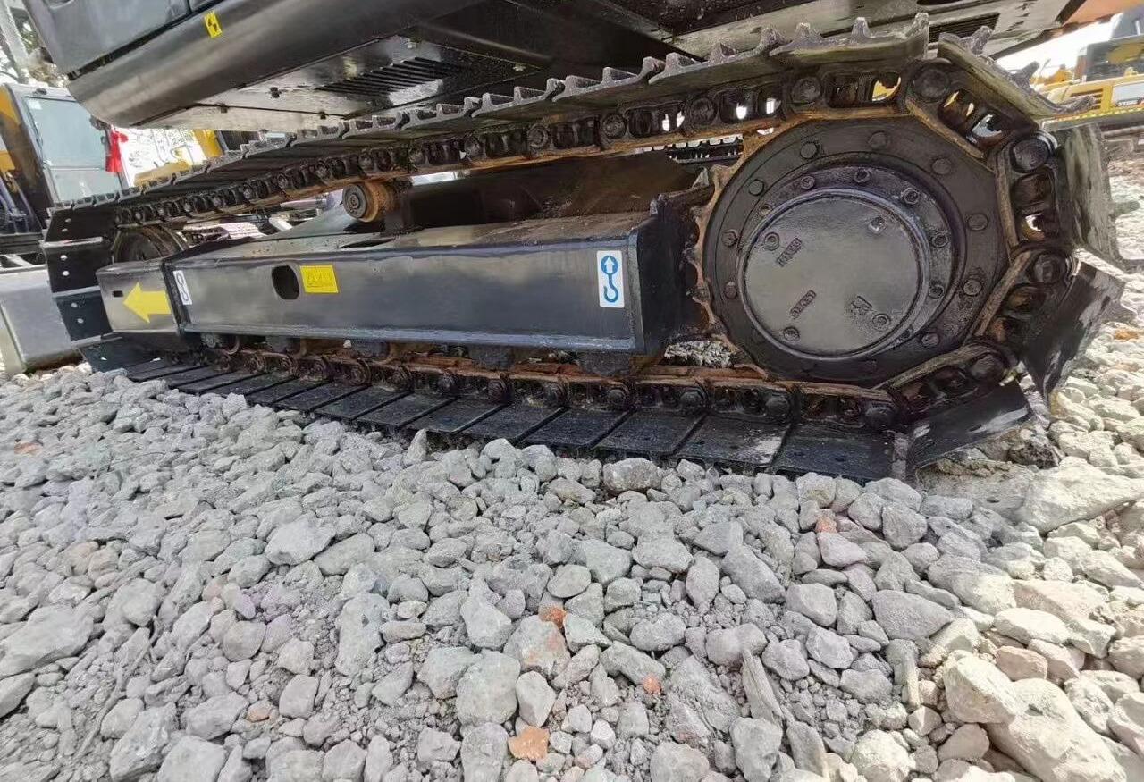 Hitachi ZX70 - Paletli ekskavatör: fotoğraf 2 Hitachi ZX70 - Paletli ekskavatör: fotoğraf 2