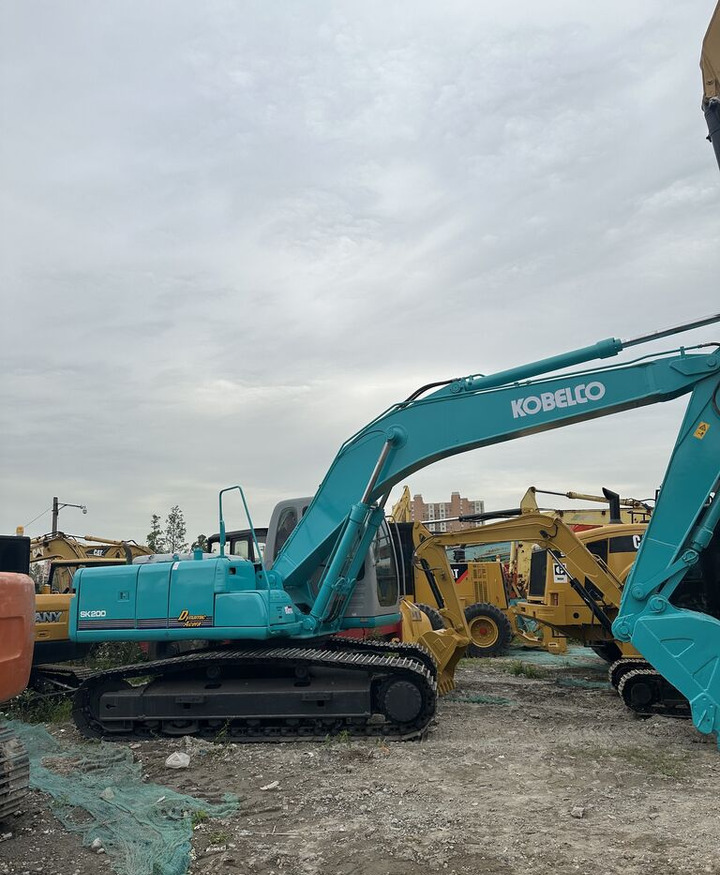 Kobelco SK200 - Paletli ekskavatör: fotoğraf 5 Kobelco SK200 - Paletli ekskavatör: fotoğraf 5