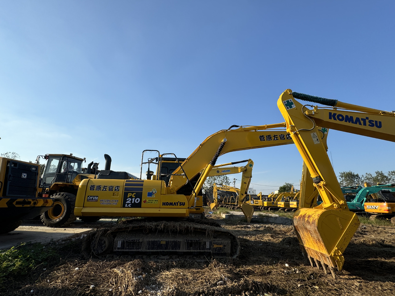 Komatsu PC210-8 - Paletli ekskavatör: fotoğraf 5 Komatsu PC210-8 - Paletli ekskavatör: fotoğraf 5