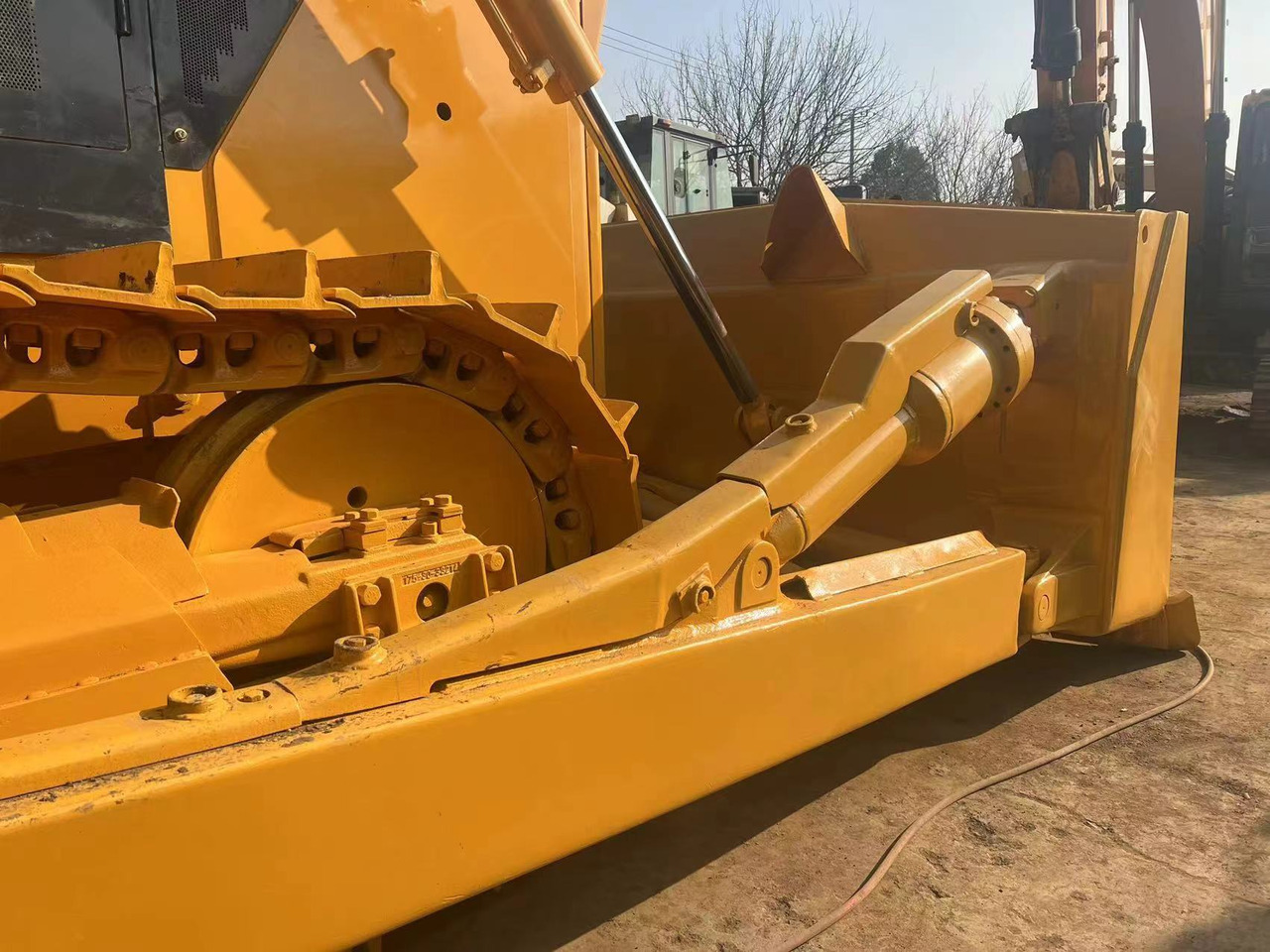 Shantui SD32 - Buldozer: fotoğraf 2 Shantui SD32 - Buldozer: fotoğraf 2
