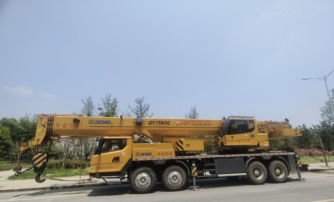 XCMG QY75K5C - Mobil vinç: fotoğraf 3 XCMG QY75K5C - Mobil vinç: fotoğraf 3
