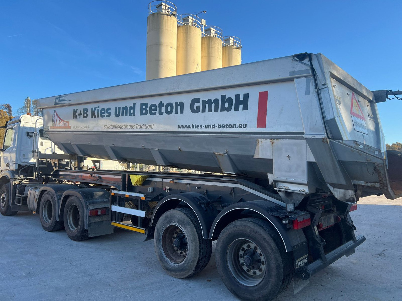 Mercedes-Benz 2648 mit Kippauflieger - Çekici: fotoğraf 2 Mercedes-Benz 2648 mit Kippauflieger - Çekici: fotoğraf 2