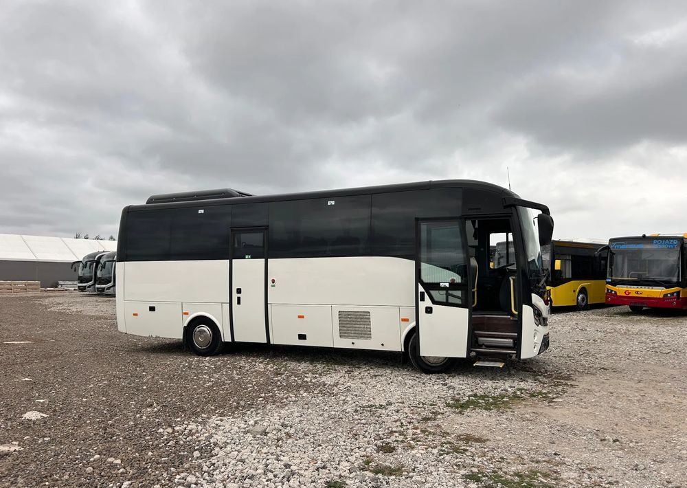 Isuzu Grand Toro - Turistik otobüs: fotoğraf 4 Isuzu Grand Toro - Turistik otobüs: fotoğraf 4