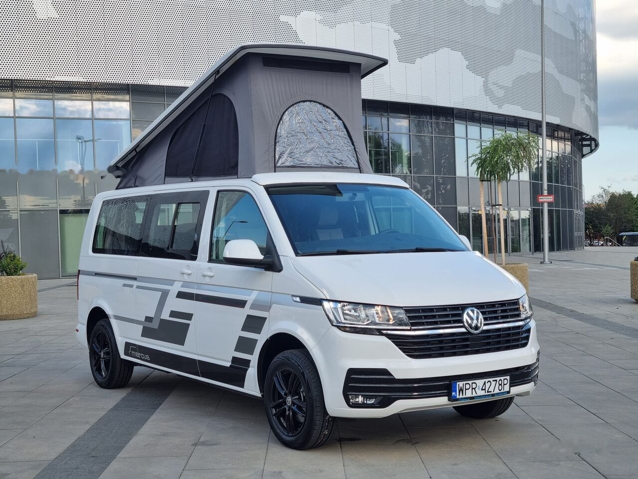 Volkswagen T6.1 California Mercus Camper - Karavan: fotoğraf 1 Volkswagen T6.1 California Mercus Camper - Karavan: fotoğraf 1