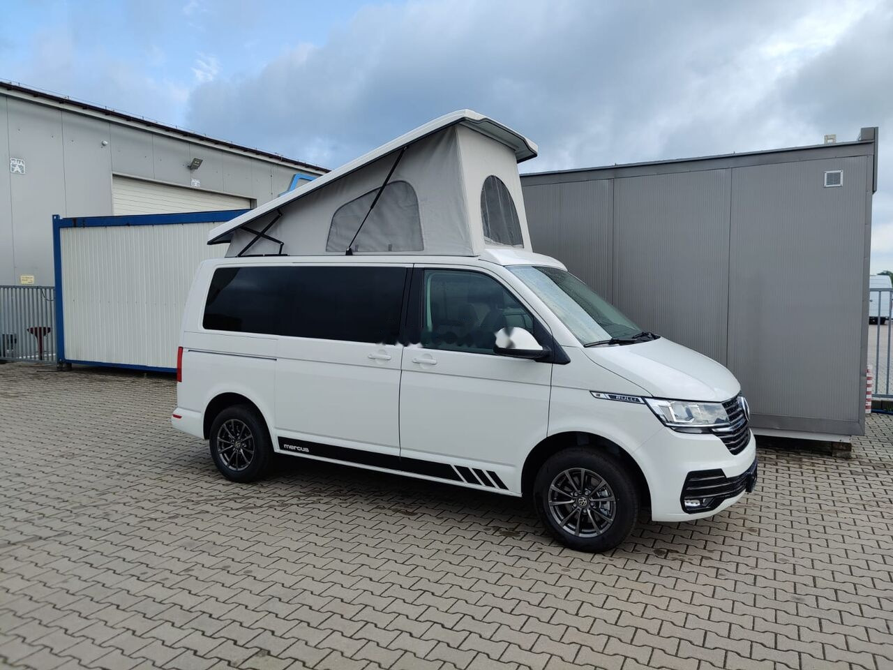 Volkswagen T6.1 Mercus Camper California - Karavan: fotoğraf 2 Volkswagen T6.1 Mercus Camper California - Karavan: fotoğraf 2