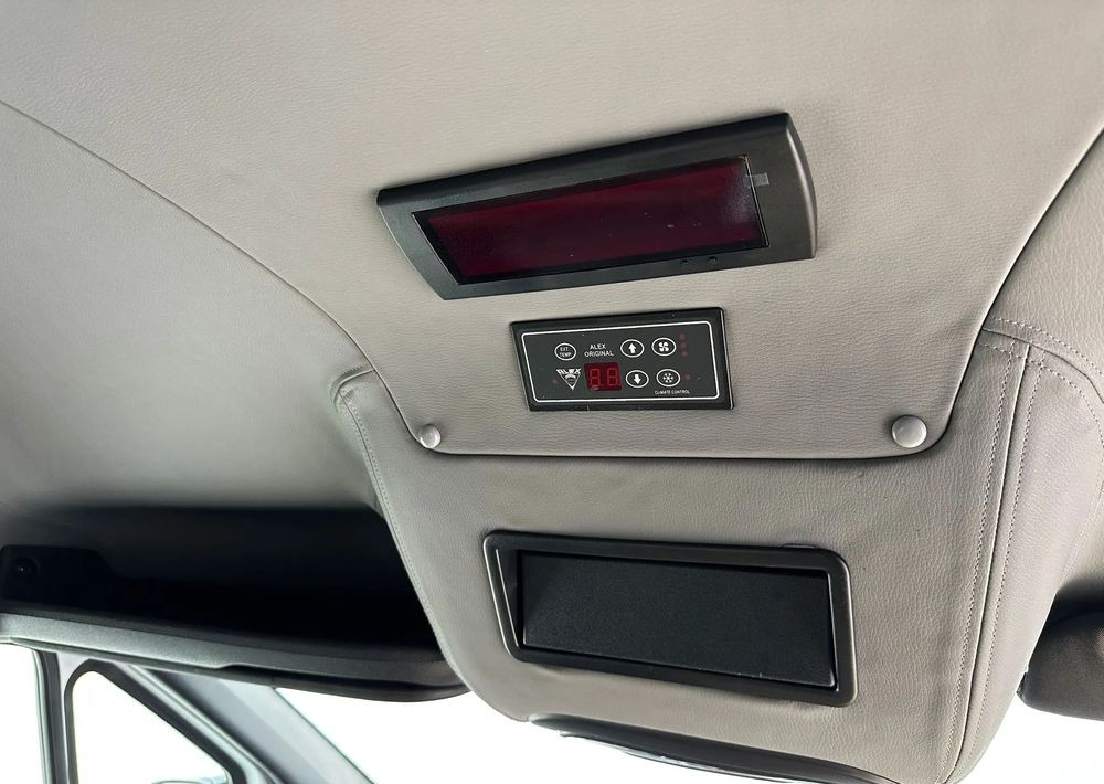 Yeni Minibüs, Elektrikli otobüs Mercedes-Benz eSprinter: fotoğraf 20