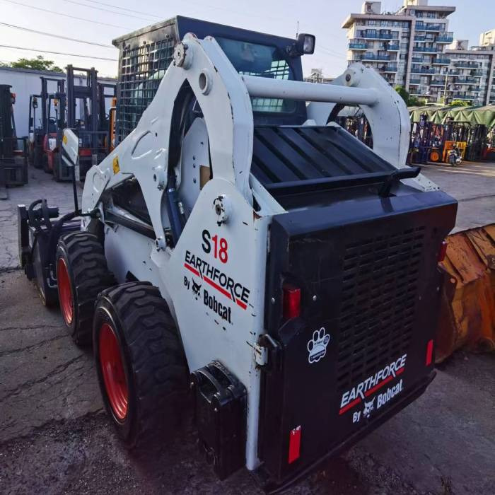BOBCAT S18 - Mini yükleyici: fotoğraf 2 BOBCAT S18 - Mini yükleyici: fotoğraf 2