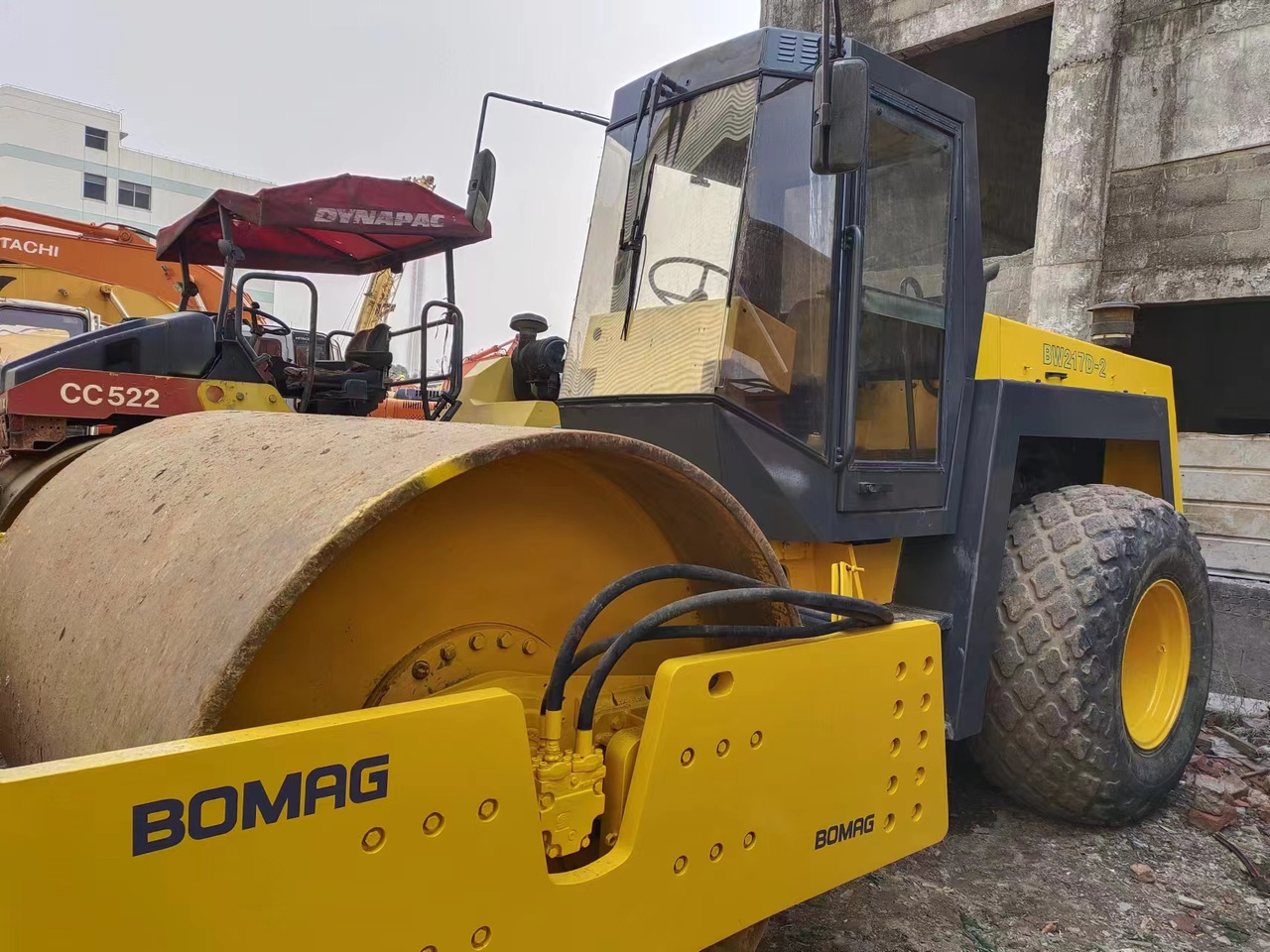 BOMAG BW217D - Kompaktör: fotoğraf 1 BOMAG BW217D - Kompaktör: fotoğraf 1