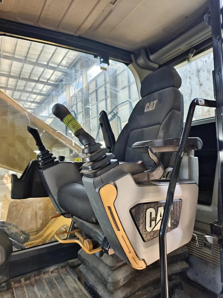 CAT 320GC - Paletli ekskavatör: fotoğraf 4 CAT 320GC - Paletli ekskavatör: fotoğraf 4